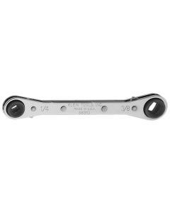 KLE6824INS image(0) - Klein Tools Insulated Screwdriver, 1/4-Inch Cabinet, 4-Inch Round Shank