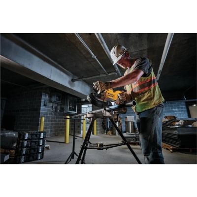DWTDCS376B image(2) - DEWALT 20V MAX* 5 in. Dual Switch Band Saw (Tool Only)