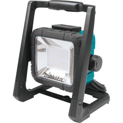 MAKDML805 image(1) - Makita 18V LXT Cordless/Corded 20 LED Flood Light (Bare)