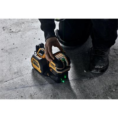 DWTDCLE34520GB image(1) - DEWALT 20V MAX* Cordless 5-Spot Green Line Laser (Tool Only)